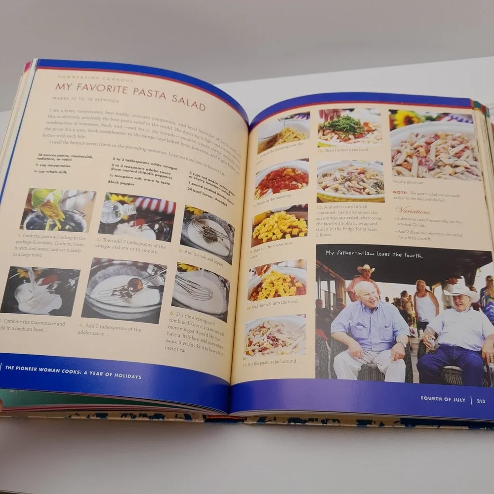 The Pioneer Woman Cooks: A Year of Holidays: 140 Step-by-Step Recipe - VERY GOOD